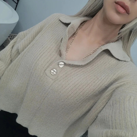 No Comment Collared Sweater - Picture 2 of 12